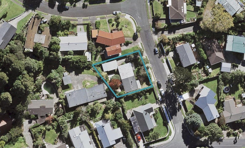1/4 Betsland Crescent, Hillcrest, Auckland - Carousel 1