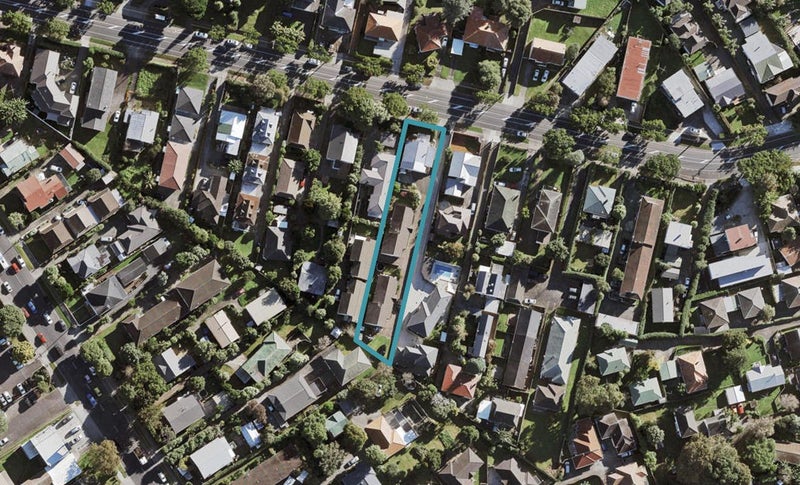 104B Owairaka Avenue, Mount Albert, Auckland - Carousel 1