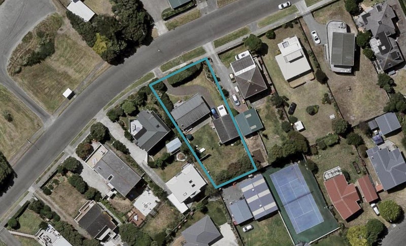 110 Field Way, Waikanae Beach, Waikanae - Carousel 1