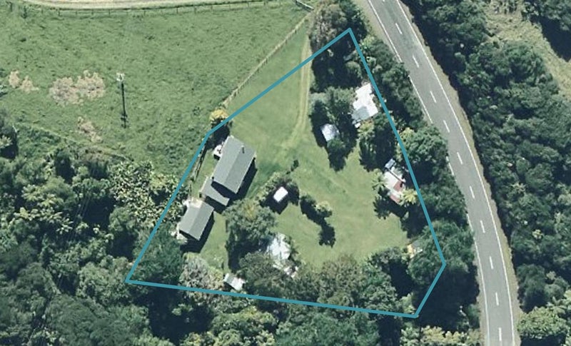 7471 State Highway 35, Te Kaha, Opotiki - Carousel 1