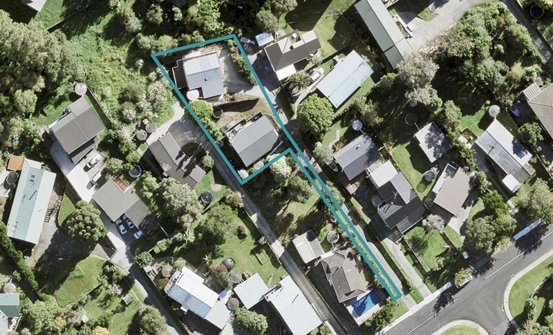 2/13 Brian Crescent, Stanmore Bay, Whangaparaoa - Carousel 1
