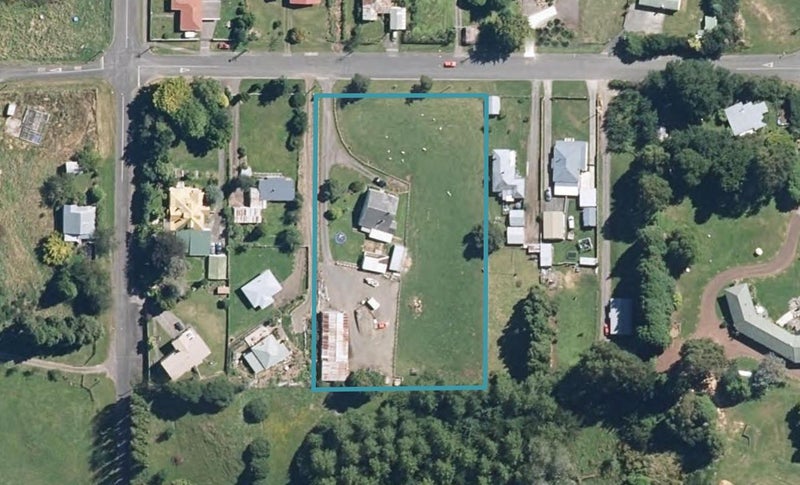 16 George Street, Raetihi - Carousel 1