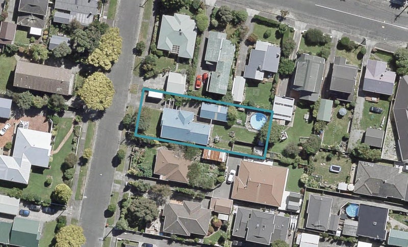 20 Fuller Grove, Woburn, Lower Hutt - Carousel 1