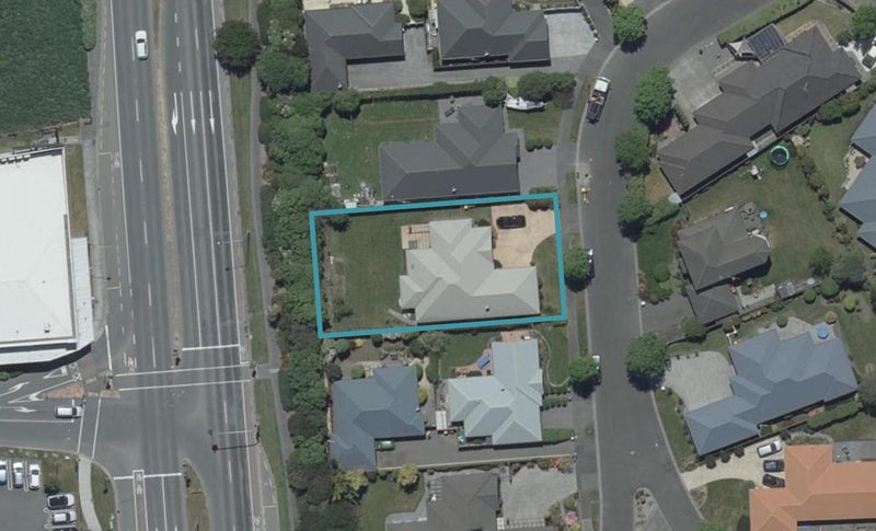 18 Baltimore Green, Shirley, Christchurch - Carousel 1