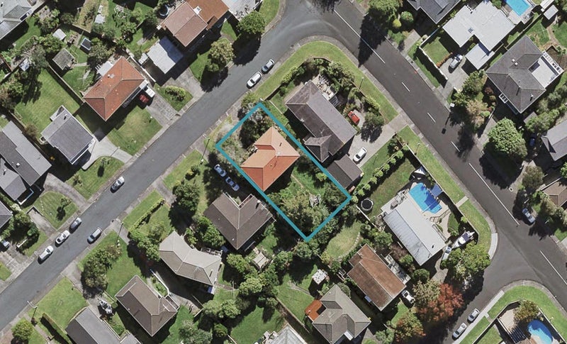 3 Welland Place, Hillcrest, Auckland - Carousel 1