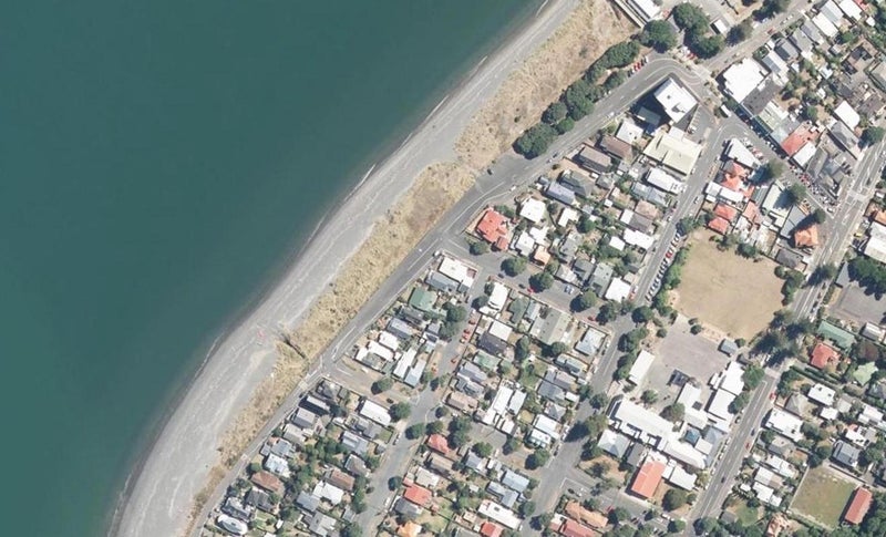 115 Marine Parade, Eastbourne, Lower Hutt - Carousel 1