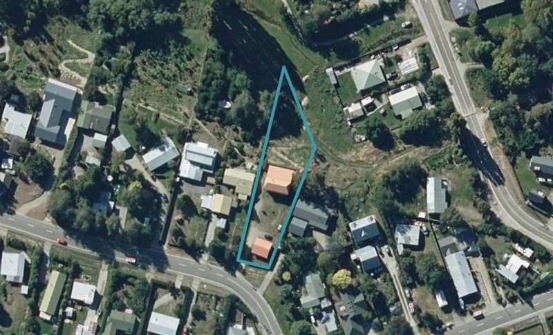 8 Lagoon Avenue, Albert Town, Wānaka - Carousel 1