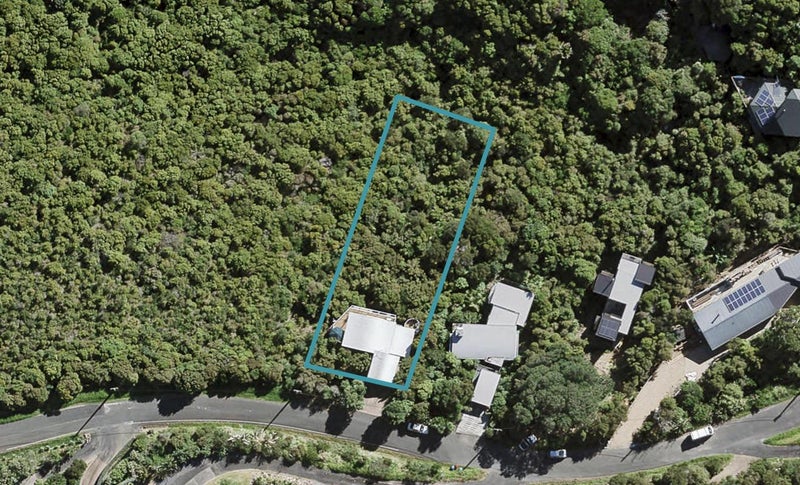 23 Queens Drive, Oneroa, Waiheke Island - Carousel 1