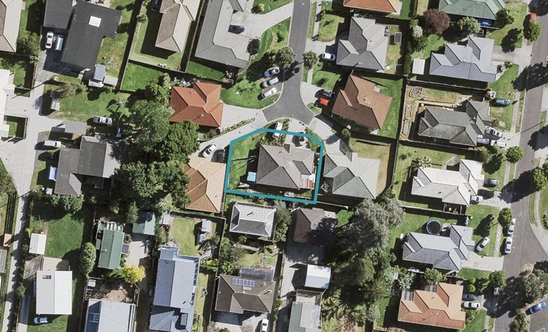 22 Piriti Place, Weymouth, Auckland - Carousel 1
