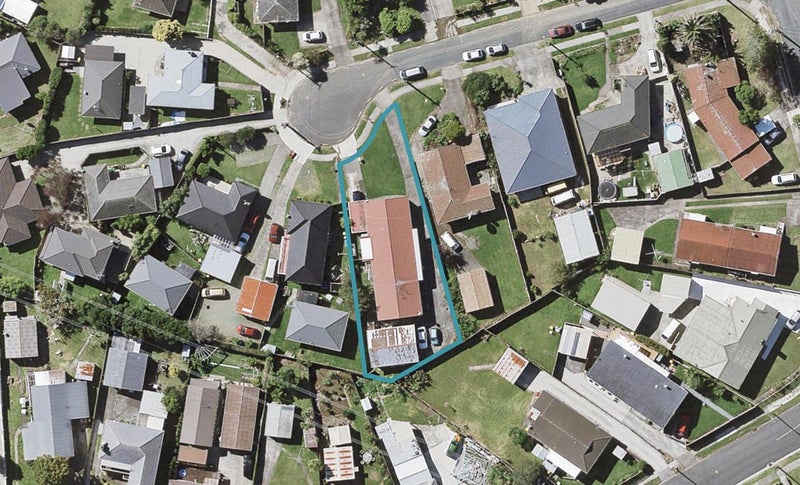 2/10 Anthony Place, Pakuranga, Auckland - Carousel 1