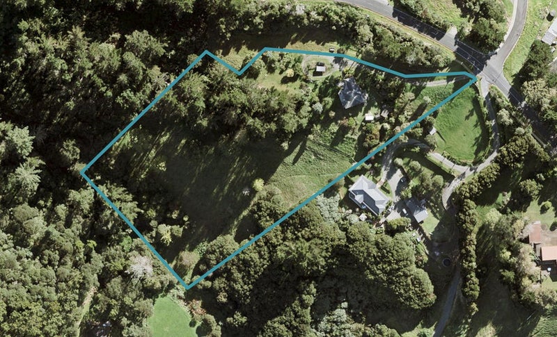 120 Wade River Road, Stanmore Bay, Whangaparaoa - Carousel 1