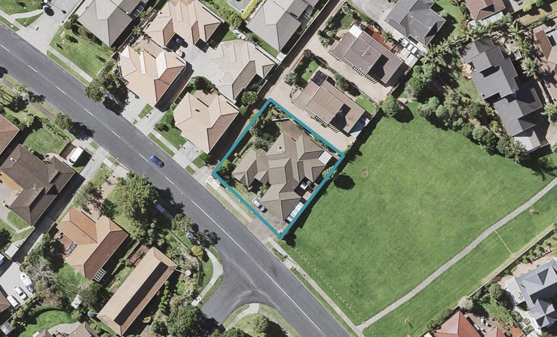 75 Mirrabooka Avenue, Botany Downs, Auckland - Carousel 1