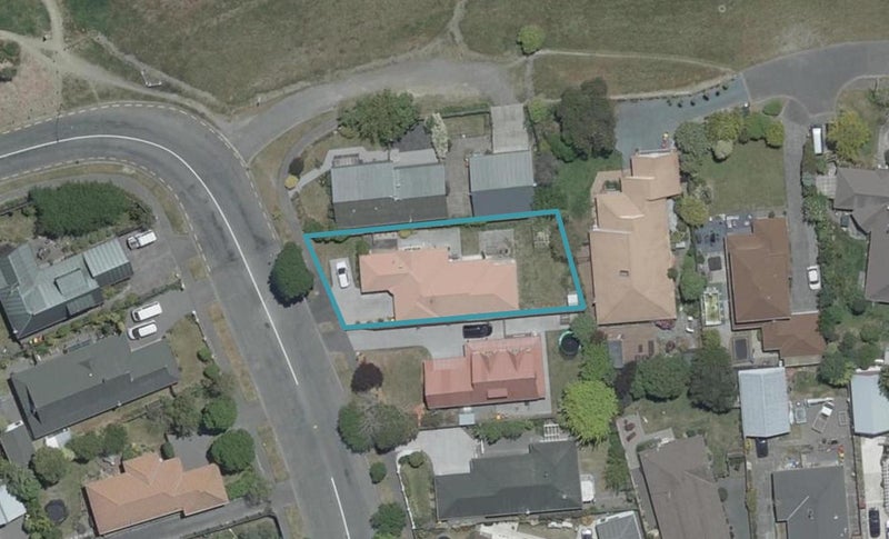272 Queenspark Drive, Parklands, Christchurch - Carousel 1