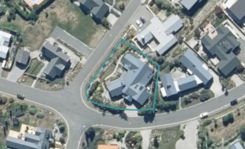 5 Milward Place, Kelvin Heights, Queenstown - Carousel 1