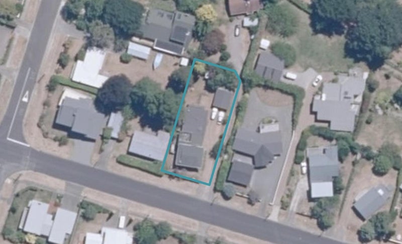 16 Matuku Street, Two Mile Bay, Taupo - Carousel 1