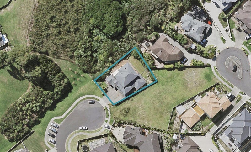 11 Lough Derg Place, Pinehill, Auckland - Carousel 1