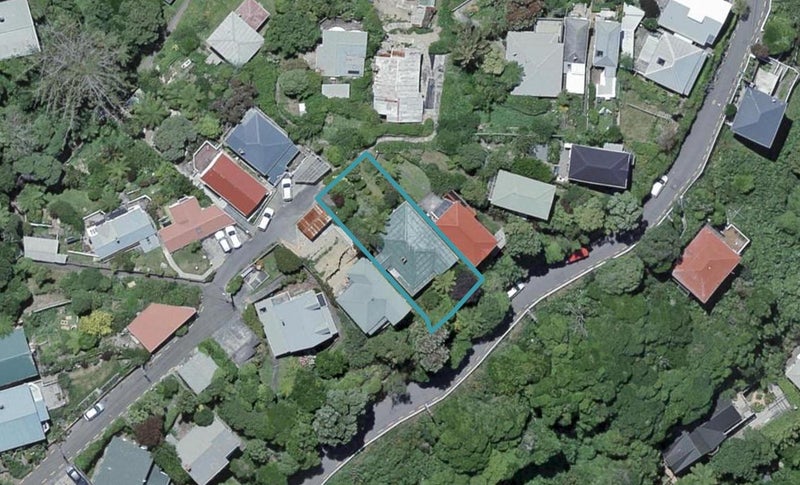 36 Mount Pleasant Road, Aro Valley, Wellington - Carousel 1