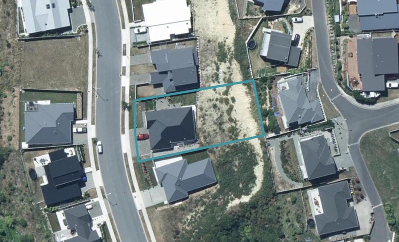 212 Navigation Drive, Whitby, Porirua - Carousel 1