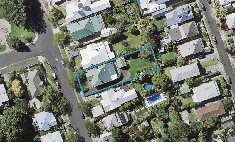 6 Derby Street, Devonport, Auckland - Carousel 1
