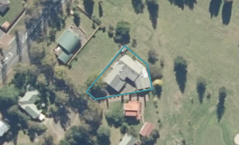 3 Tohe Cul, Taupo - Carousel 1