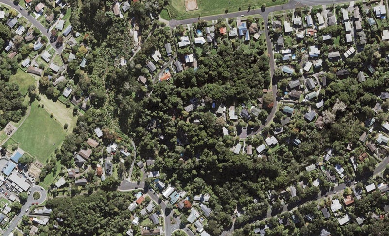 26 Ridgewood Crescent, Birkenhead, Auckland - Carousel 1