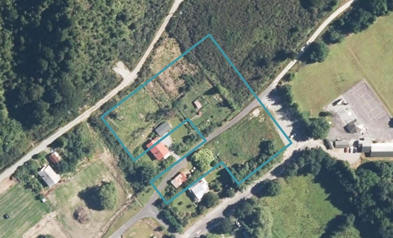 7 Brodie Street, Blackball, Greymouth - Carousel 1