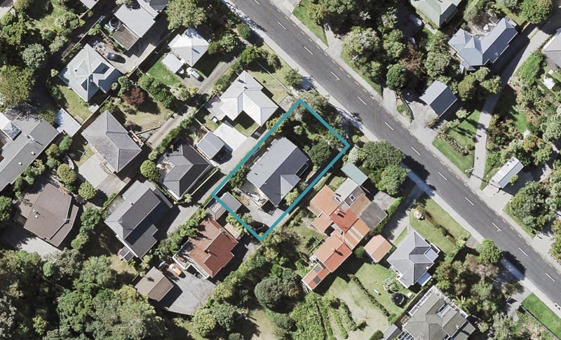 93 Beach Road, Mellons Bay, Auckland - Carousel 1