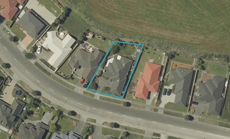 121 Pacific Drive, Fitzherbert, Palmerston North - Carousel 1