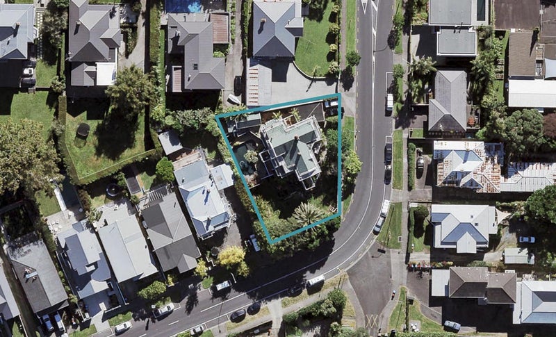 1 West End Road, Herne Bay, Auckland - Carousel 1