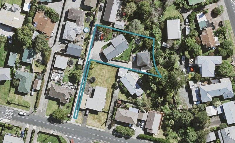 2/7A Woodvale Road, Glen Eden, Auckland - Carousel 1
