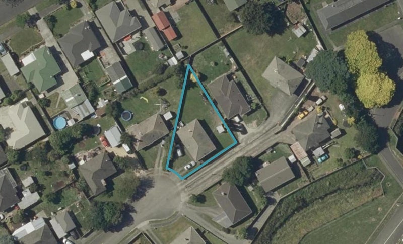 19 Montrose Place, Takaro, Palmerston North - Carousel 1