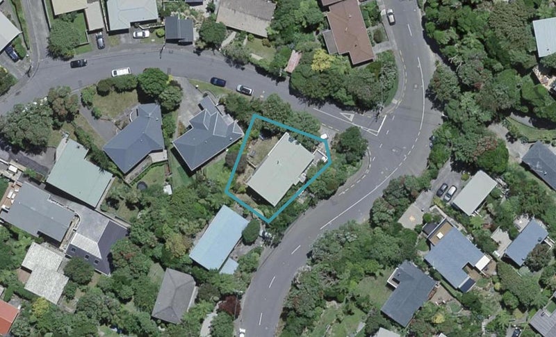 1 Norwich Street, Wadestown, Wellington - Carousel 1