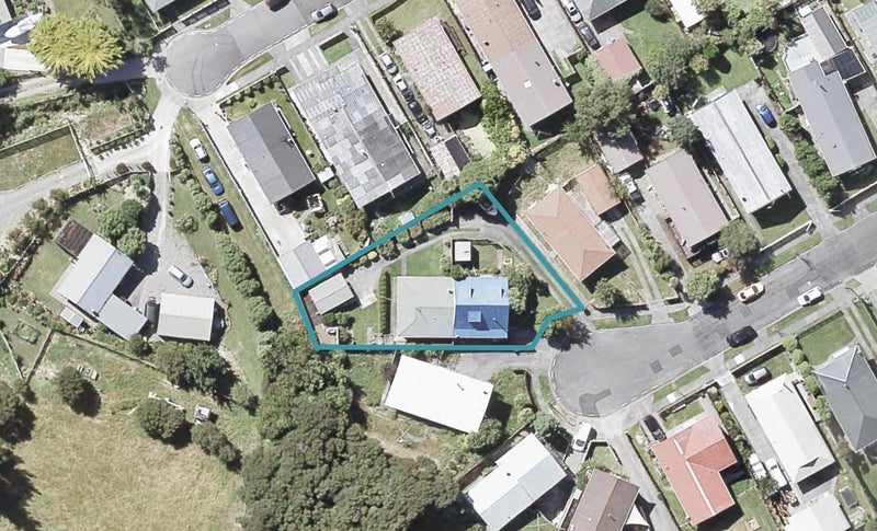 1/14 Kendal Grove, Wainuiomata, Lower Hutt - Carousel 1
