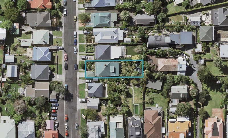 6 Roslyn Terrace, Devonport, Auckland - Carousel 1
