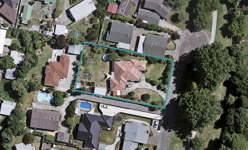 9 Willow Drive, Taradale, Napier - Carousel 1
