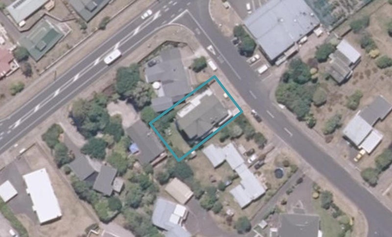 1/4 Alberta Street, Acacia Bay, Taupō - Carousel 1