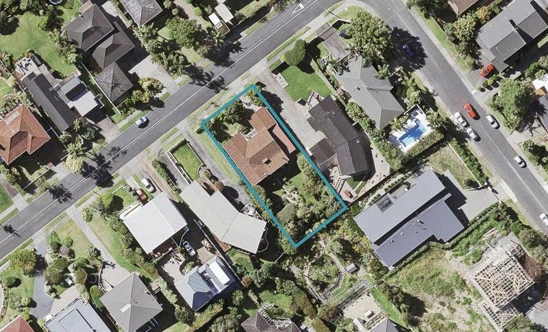 6 Copperfield Terrace, Mellons Bay, Auckland - Carousel 1
