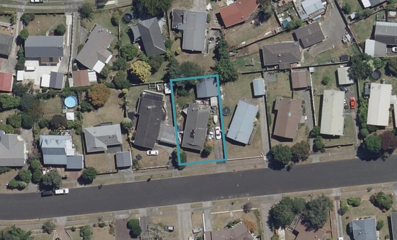 98 Amanda Avenue, Dinsdale, Hamilton - Carousel 1