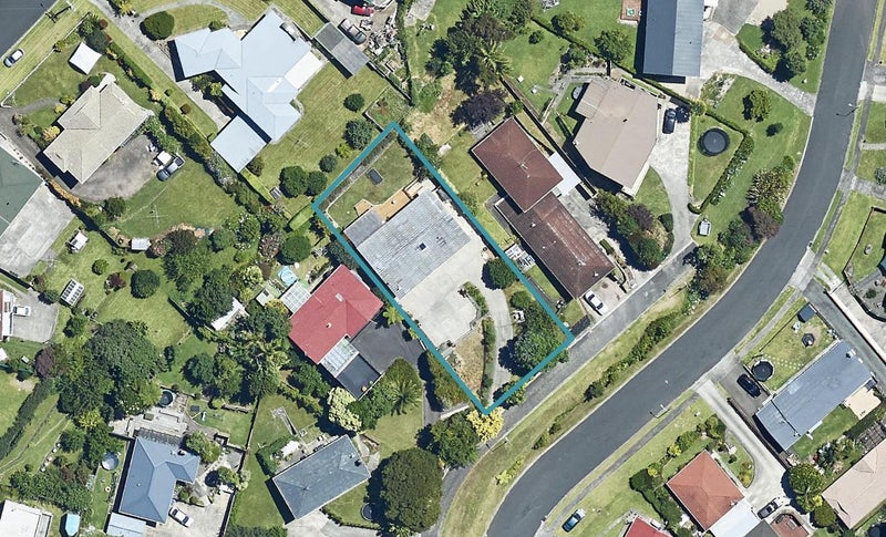 14 Highfield Crescent, Brookfield, Tauranga - Carousel 1