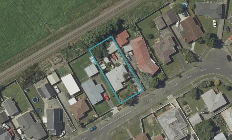 61 Sutherland Crescent, Westbrook, Palmerston North - Carousel 1