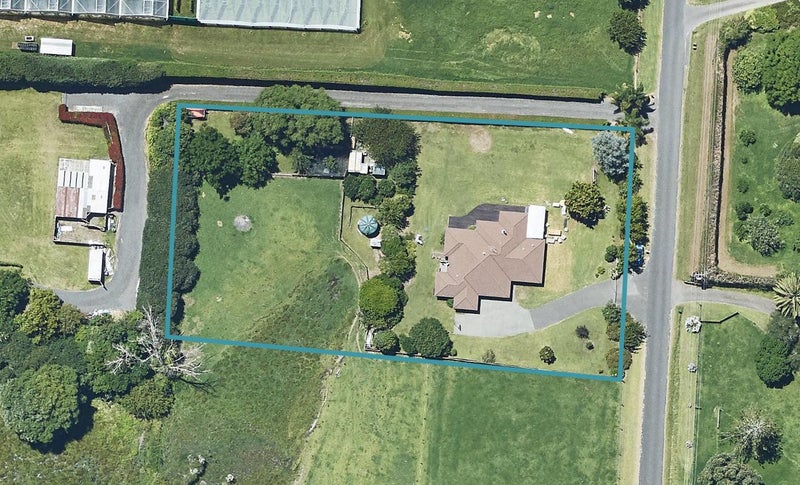 11 Asher Road, Welcome Bay, Tauranga - Carousel 1
