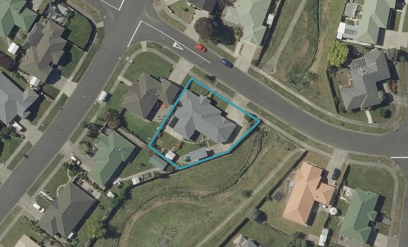 4 Logan Way, Kelvin Grove, Palmerston North - Carousel 1