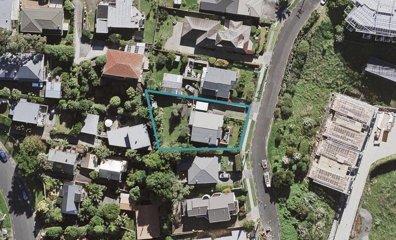 13 Huka Road, Birkenhead, Auckland - Carousel 1