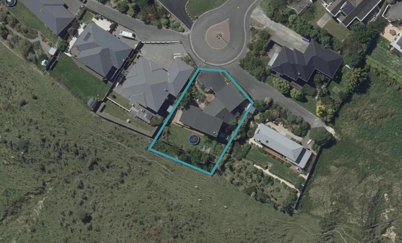 11 Sedbergh Place, Westmorland, Christchurch - Carousel 1