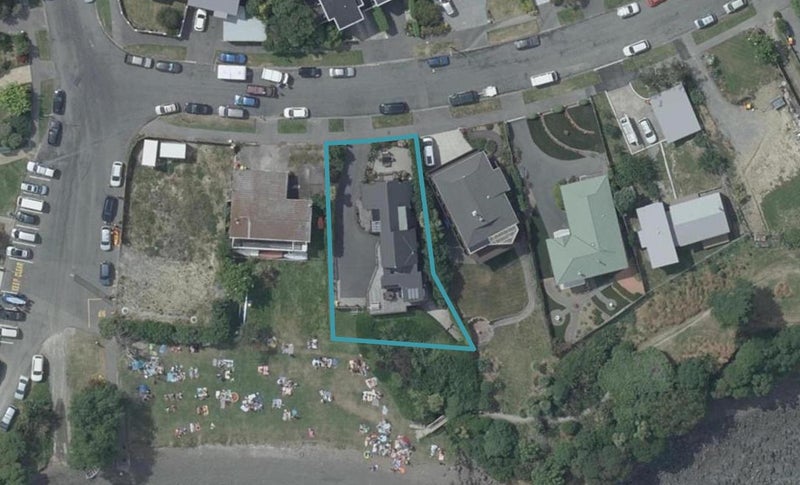 35 Harbour View Terrace, Cass Bay, Lyttelton - Carousel 1