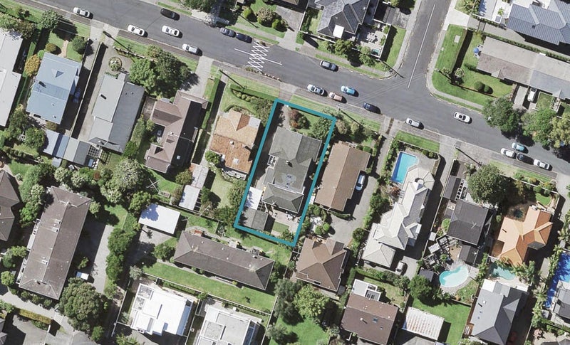 11 Frater Avenue, Milford, Auckland - Carousel 1