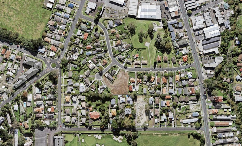 1 Whakahi Lane, New Lynn, Auckland - Carousel 1