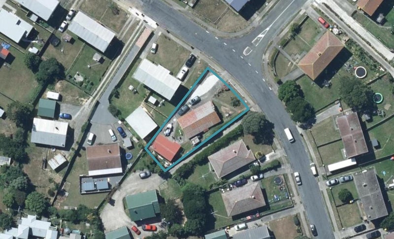 19 Loongana Street, Waitangirua, Porirua - Carousel 1