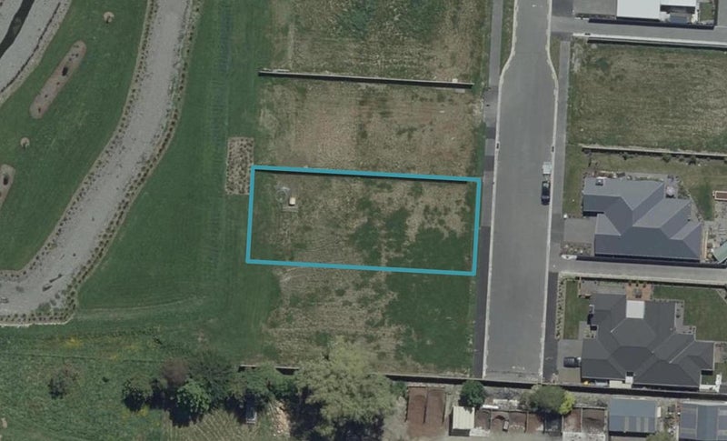 16 Picadilly Avenue, Casebrook, Christchurch - Carousel 1