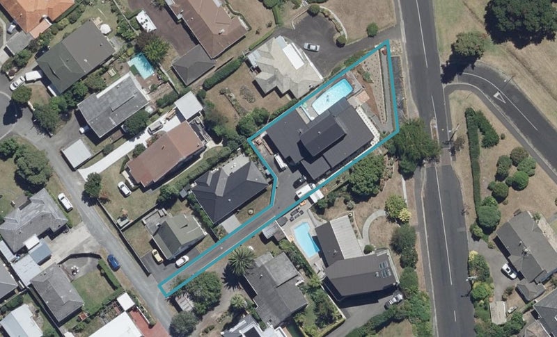 71 Braid Road, St Andrews, Hamilton - Carousel 1